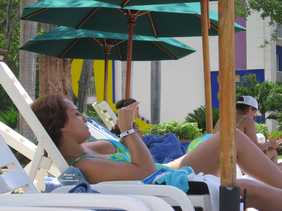 Pic #1's cleavage:&nbsp;*DB Monte.Salvador