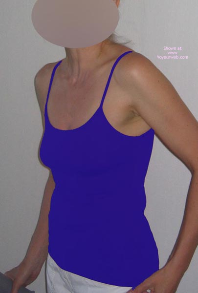 Pic #1Elise Se Met Nue