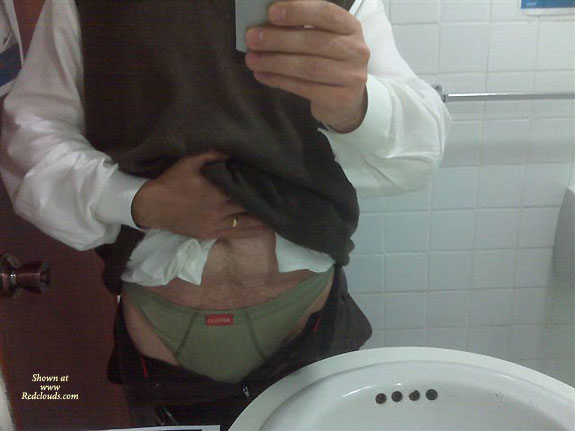 Pic #1M* Yo Al Desnudo