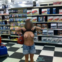 Pic #1 Topless Wife:&nbsp;Loves To Flash