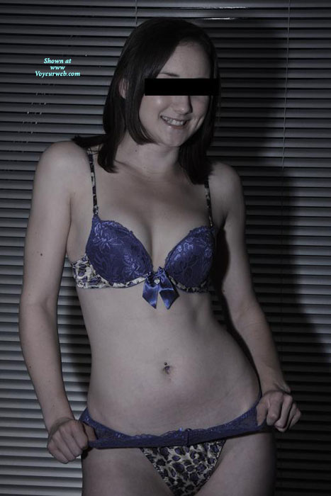 Pic #1Topless Girlfriend HB Sexybaby First Contri