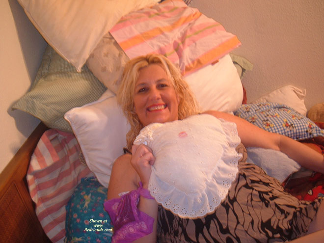 Pic #1*JO Pam At Play