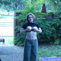Pic #1 Topless Amateur Hi