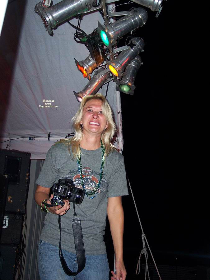 Pic #1 Nude Friend's Wife:&nbsp;Skanky Hoe