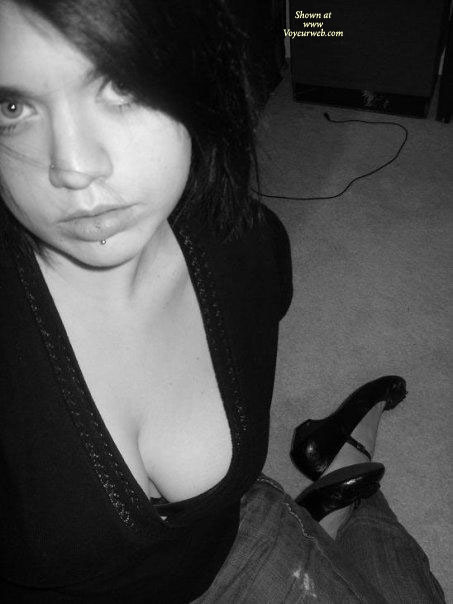 Pic #1 Topless Girlfriend Hey Everyone Meet Brandi