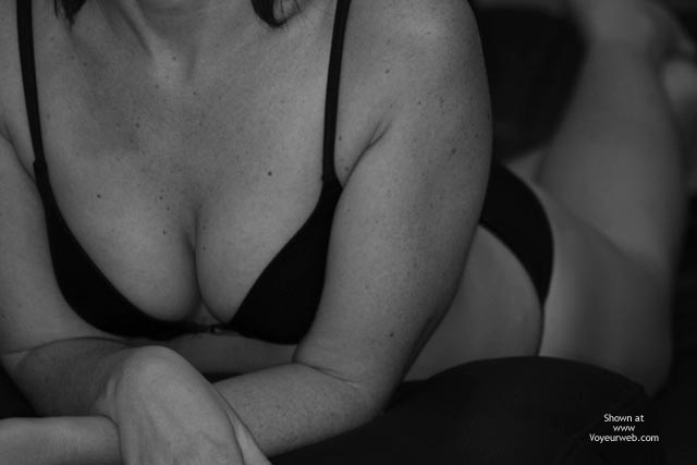 Pic #1Hot Milf Lets Her Hair Down2 (bw)