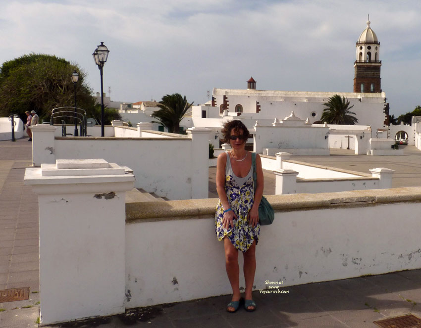 Pic #1Susie In Public