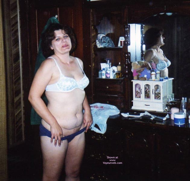 Pic #1Connie Ready For Bed