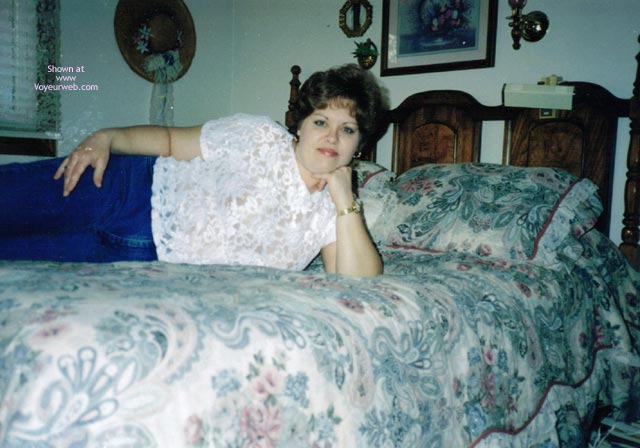 Pic #1Elegant Lady