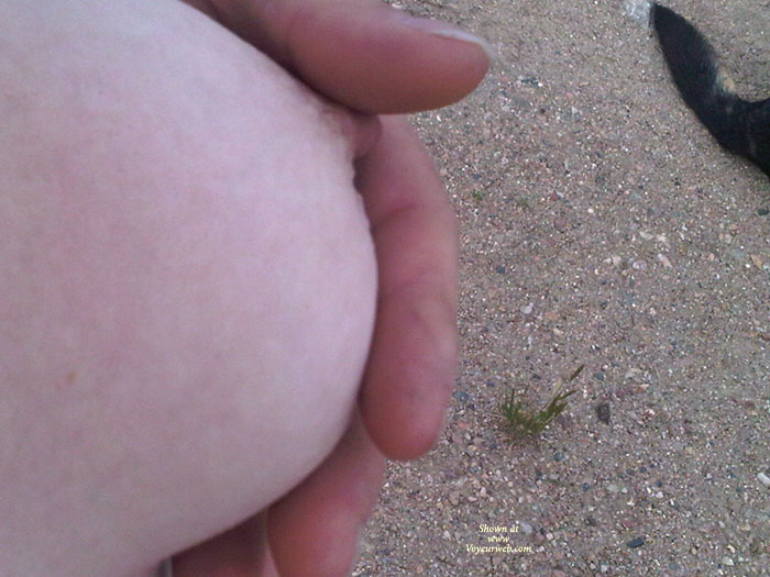 Pic #1Bgirl Out Doors