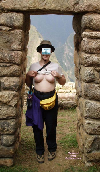 Pic #1Sexpot In Action