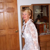 Pic #1 Mature Lady Waiting In Bed