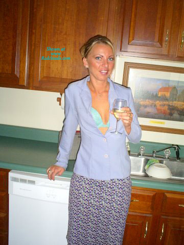 Pic #1Sales Girl
