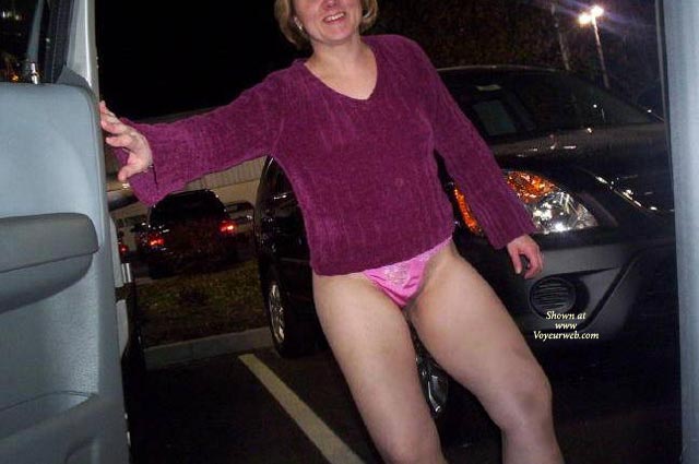 Pic #1Alyssa Out On A Cold Night