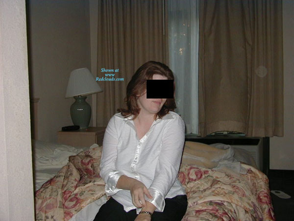 Pic #1Hostess