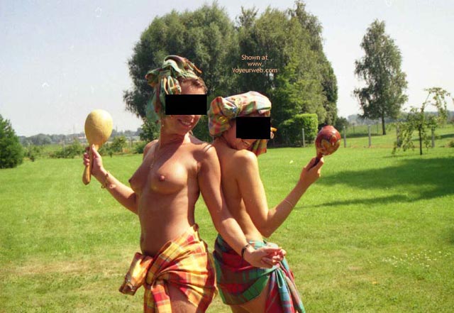 Pic #1Ma Petite Amie Bi Et Sa Copine 2