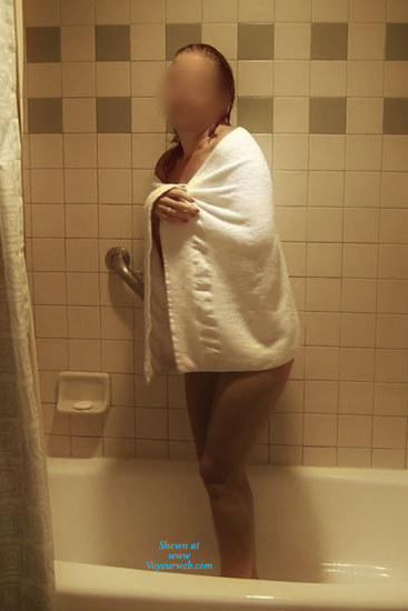Pic #1 Agua After The Shower I