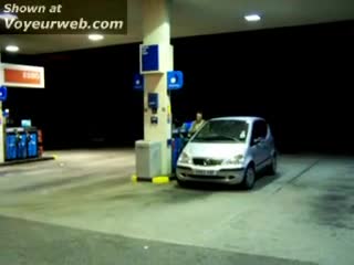 Pic #1Aussie Sam Buys A Pepsi