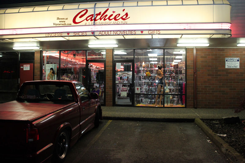 Pic #1Floor Display Model Demonstrated