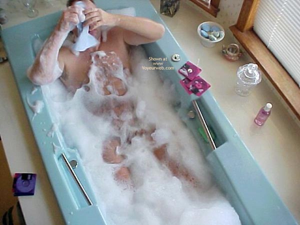 Pic #1M* Alabama Tease Relaxin' In The Tub