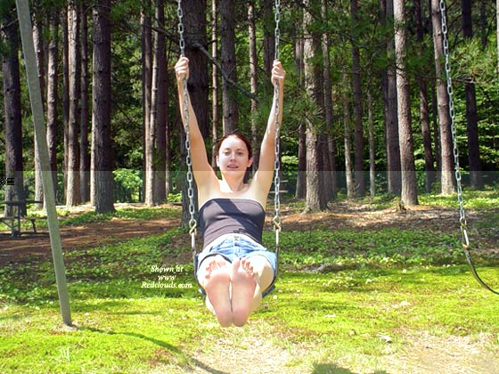 Pic #1Realsexplay -  Carrie Swings