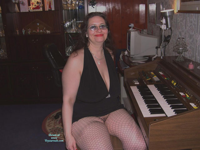 Pic #1Starry Plays With An Organ Pt. 2