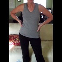 Pic #1Sara Posing