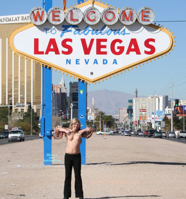 Pic #123 Yo In Vegas