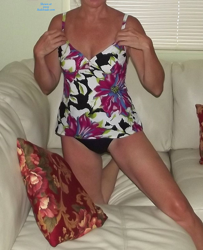 Pic #1Sara