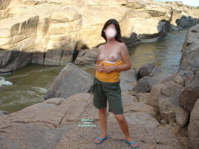 Pic #1Juicy On The Rocks