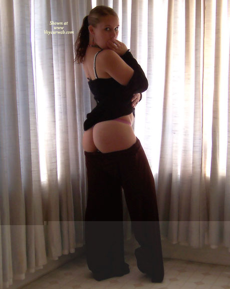 Pic #1Tanya In The Early Morning