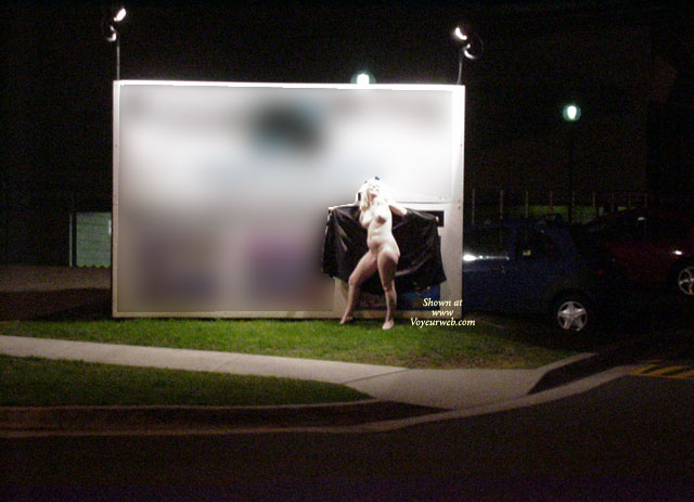 Pic #1Sharon Flashing Locals