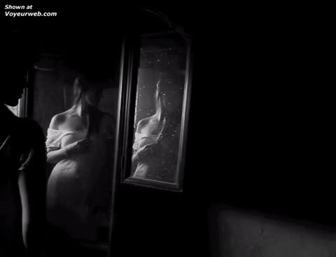 Pic #1Marylin And The Mirror