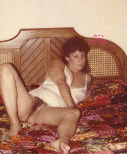 Pic #1Vintage Wife