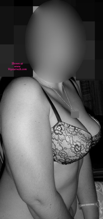 Pic #1Shy Sexyg Posing