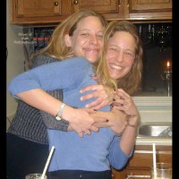 Pic #1Katie's Twin Taylor