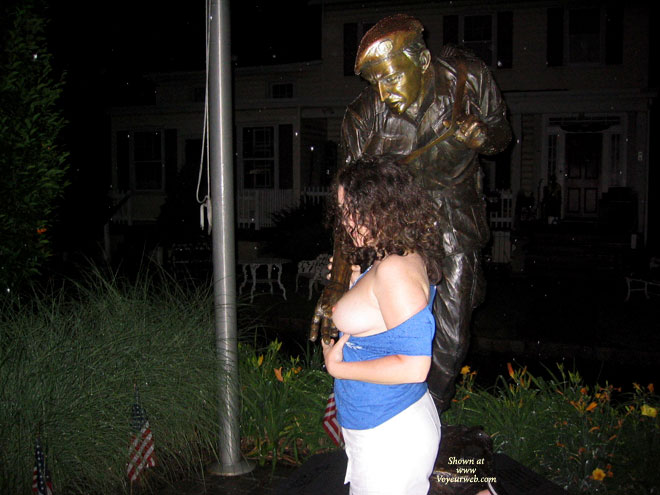 Pic #1*wt L2f Gets Her Tshirt Wet, Part I