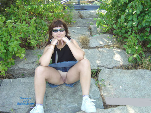 Pic #1My Hot Girl Posing - Nude Girlfriends