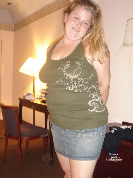 Pic #1Amber's Upskirt!