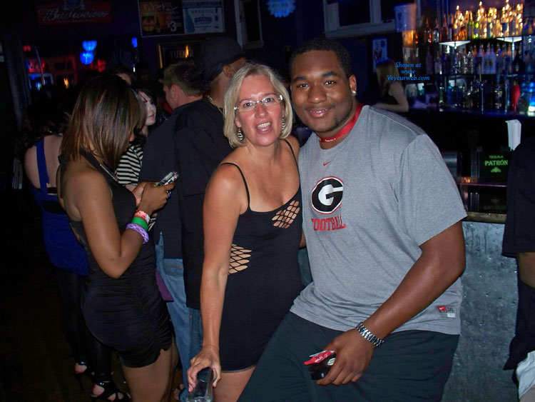 Pic #1Suz Hanging Out In Athens