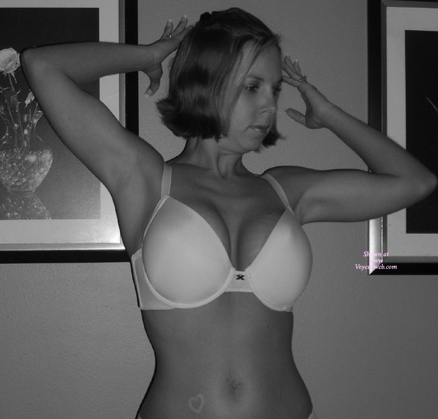 Pic #1Kris Angel Kiss