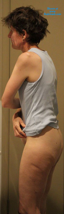 Pic #1Wife: Getting Ready For Bed 1