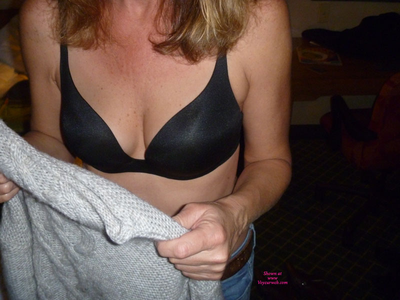 Wet Stephanie Banff Vaca 1 , This Is Part 1 Of Of Our Holiday Trip To Banff.  This One Is More Of A Teaser.  Part 2 Will Show A Little More, And If Everyone Is Nice, Then Part 3 Will Be In RC Where The Wetness Will Be On Full Display.  ; )   