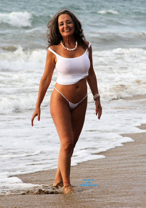 Pic #1Deby Y El Mar II
