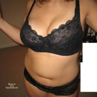 Pic #1Janice Gets Naked