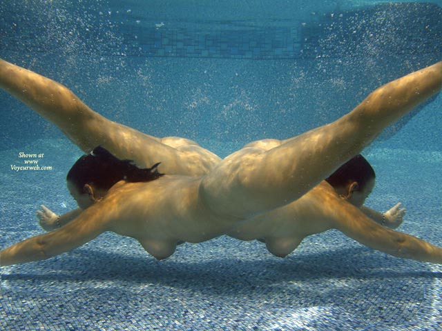 Pic #1 *cl Tamara And Her Clones In The Pool