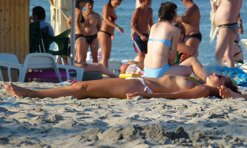 Pic #1 Romanian Topless 1