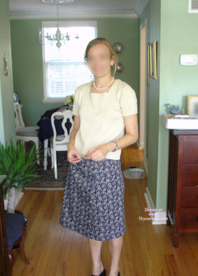 Pic #1 The Hot Sexy And Shy Wife (blur Face)
