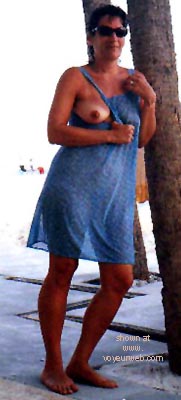 Pic #1Tess on Holiday 3