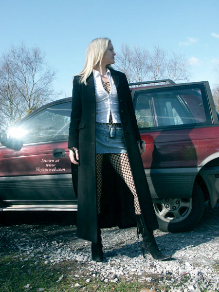 Pic #1Country Carpark Strip